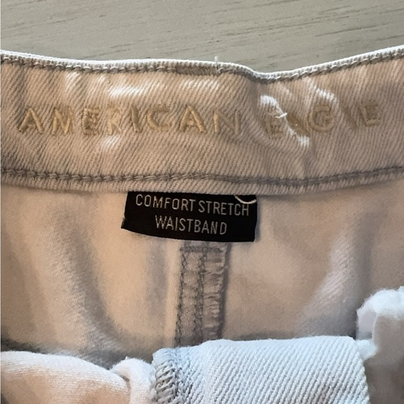 American Eagle 🦅 AE stonewashed denim shorts sz 8 - Picture 3 of 3